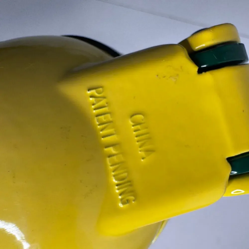 Lemon Lime Dual Squeezer  Hand Juicer Easy Use Yellow/Green